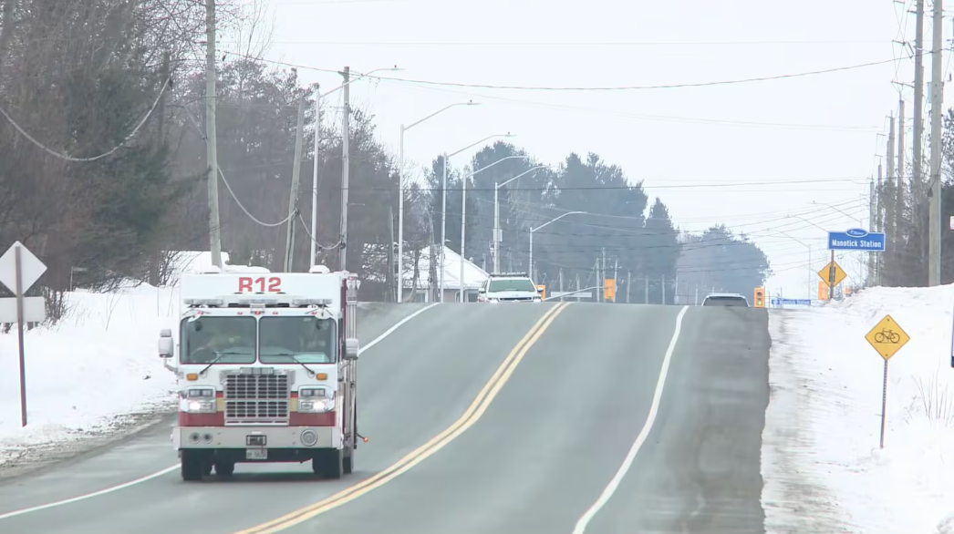 3 people transported to hospital after 4-vehicle crash in Ottawa south end